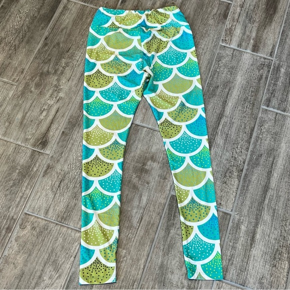 Ambrie OS Women’s Mermaid Scale‎ Leggings - Picture 4 of 7